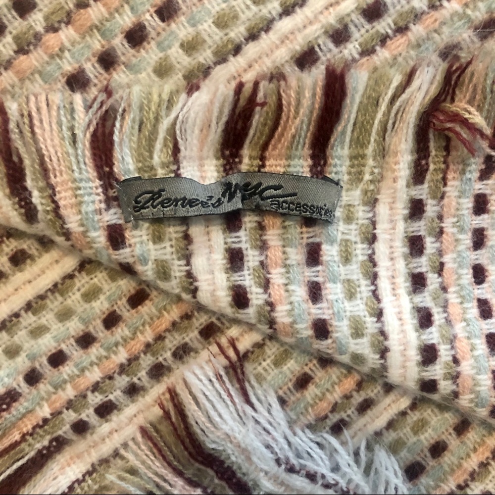 Renee's NYC blanket scarf white pink burgundy EUC